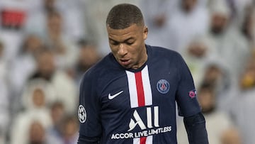 Kylian Mbappé, en un partido con el PSG contra el Real Madrid en el Santiago Bernabéu.