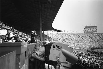 Los Juegos Olímpicos de Londres 1948 fueron los primeros en ser televisados. Fue la cadena pública británica, BBC, que pagó 1.000 guineas por los derechos de emisión de 60 horas en pruebas deportivas.