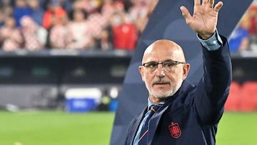 Spain's head coach Luis de la Fuente celebrates after winning the penalty shootouts and the UEFA Nations League final football match between Croatia and Spain at the De Kuip Stadium in Rotterdam on June 18, 2023. (Photo by JOHN THYS / AFP)