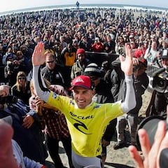 Ahora sí: Kelly Slater es campeón mundial