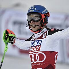 Vlhova consigue en Aare su 20ª victoria y ya lidera la general