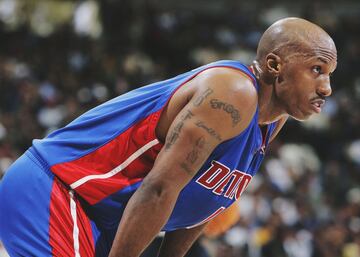 “Basketball was my way of going to college.” Billups didn’t set out to be an NBA star, but, in a 17-year career in the league, ended up becoming a legend of the game, winning a championship and a finals MVP award, and making the All-Star Game four times. The point guard helped the Detroit Pistons to the last of their three NBA titles in 2004, in what was a memorable team: Ben Wallace, Tayshaun Prince, Richard Hamilton… Billups brought order to a team brimming with flair.