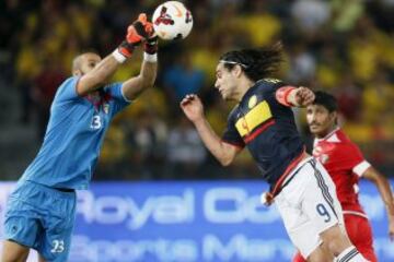 Colombia-Kuwait. Hameed Youssef  Radamel Falcao.