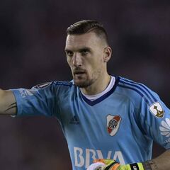 El representante de Armani adelantó que se quedaría