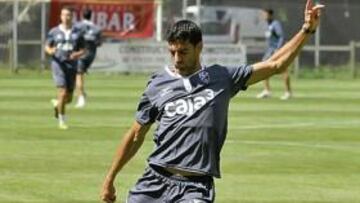 <b>RECAMBIO ARRIBA. </b>Roberto, goleador azulgrana, vuelve a la punta para sacar a su equipo del bache.