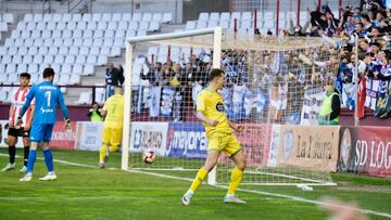 Sólo el Nàstic aguanta el ritmo del renacido Deportivo