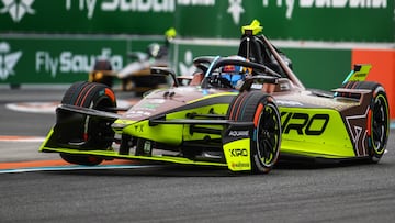 Pepe Martí, con el Cupra en Miami.