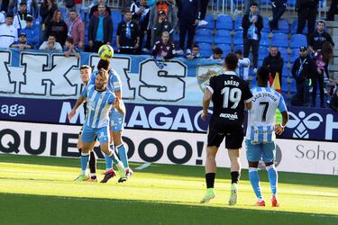 El Málaga se hunde sin remedio y la grada vuelve a pedir cabezas