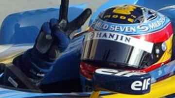 <B>DESEADO. </B>Pese a los rumores que le colocan en Ferrari, Alonso podría renovar ya con Renault.