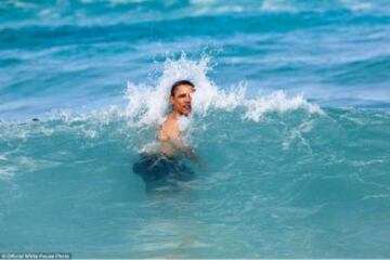 ? Official White House Photo by Pete Souza
https://www.flickr.com/photos/whitehouse/