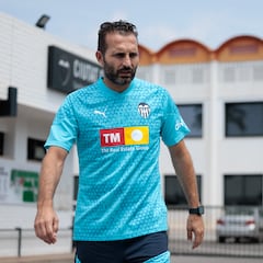 Las opciones que tiene Baraja para suplir a Gayà