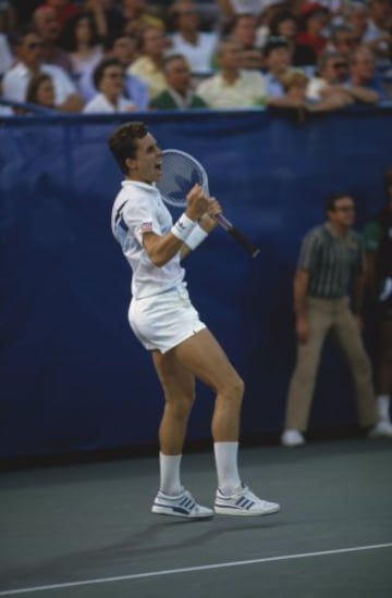 El tenista checo Ivan Lendl vence a McEnroe en la final del US Open.