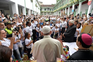 El Papa Francisco recorrió Bogotá, Villavicencio, Medellín y Cartagena con su mensaje de paz y reconciliación. Una visita emotiva para practicantes y no creyentes.