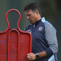Cruz Azul ya buscaría sustituto de Robert Dante Siboldi