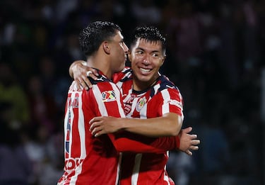 Chivas se adueña de C.U. y viene de atrás para vencer a Pumas