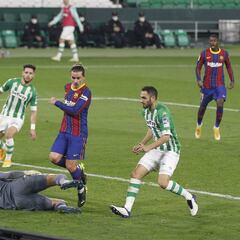 Víctor Ruiz pasa de ser el central que más juega, al que menos