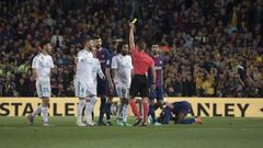 Hern&aacute;ndez Hern&aacute;ndez, en el Barcelona-Real Madrid.