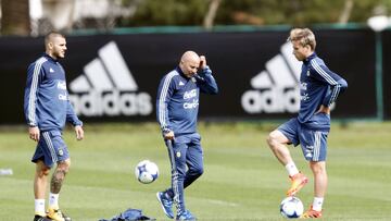 03/09/17 Buenos Aires 03 Octubre 2017
 Eliminatorias Rusia 2018
 Entrenamiento de la Selecci&oacute;n Argentina previo al partido contra Peru, en el Predio Julio H Grondona.
 Mauro Icardi de Argentina, Lucas Biglia de Argentina y Jorge Sampaoli DT de Argentina