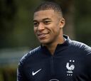 Mbappé, baja en la convocatoria de Francia; Pléa irá en su lugar