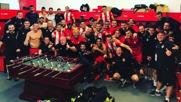 Los jugadores del Girona celebran la victoria.
