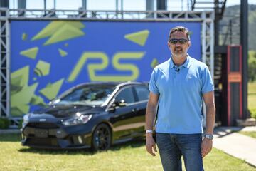 En la Región de la Araucanía Ford presentó por primera vez en Chile el Focus RS. Desde la línea de performance de la marca llega con un motor de 2.3 litros y 350 hp de potencia.
La presentación se llevó a cabo en Pucón y luego se realizó una prueba del vehículo en el autódromo Interlomas de Temuco.