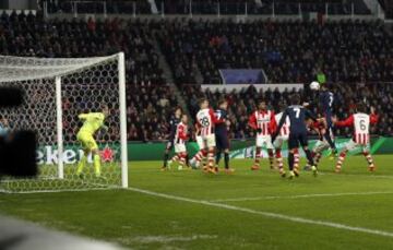 Secuencia del gol anulado a Godín