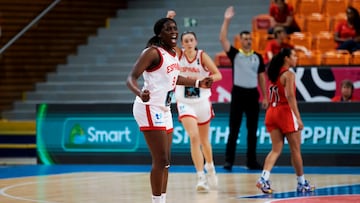 Somtochukwu-Blessed Okafor celebra un triple en el partido por el bronce ante Canadá en el Mundial Sub-19.