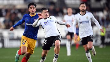 Partido entre el Burgos CF y el FC Andorra celebrado en el estadio ‘El Plantío’.
Matos del Burgos y I Benito del Andorra
Ricardo Ordóñez
25-11-2023