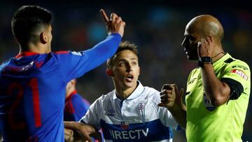 El desconocido amuleto de los títulos de Universidad Católica