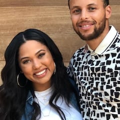 La mujer de Curry, sobre sus pechos: "No volvería a hacer algo así. Están peor que antes".