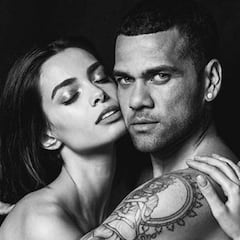 Dani Alvés y Joana Sanz se casan y se desnudan