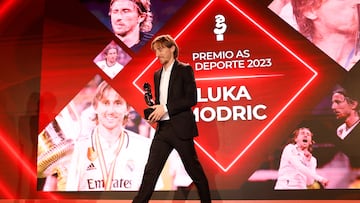 18/12/23 
GALAAS 2023 GALA AS
PREMIOAS PREMIOS AS DEL DEPORTE 
 ENTREGA DE PREMIO
MODRIC