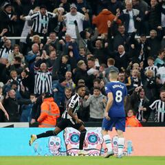 El Newcastle doblega a Potter y sigue entre los mejores