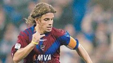 <b>MUY COTIZADO. </b>El centrocampista Rivera es objeto de deseo de varios clubes.