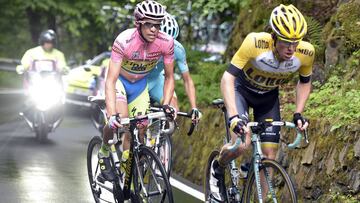 Alberto Contador, durante la 16&ordf; etapa del Giro de Italia 2015 con final en Aprica.