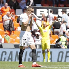 Charles deja al Éibar en Primera y aleja al Valencia de la Champions