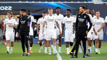 09/08/22 ENTRENAMIENTO REAL MADRID HELSINKI
MODRIC KROOS TCHOUAMENI VINICIUS BENZEMA LUCAS VAZQUEZ GRUPO