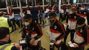 Los futbolistas se aplicaron la Johnson & Johnson al llegar a Estados Unidos. Lucas Beltrán se quedó en la escala de Lima y se sumará al grupo dentro de unos días.