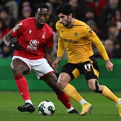 Which attacking players will Barcelona sign in January?