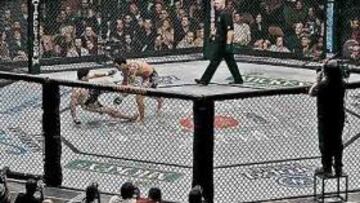 <b>ENTRE REJAS. </b>Las peleas se celebran en un ring cerrado.