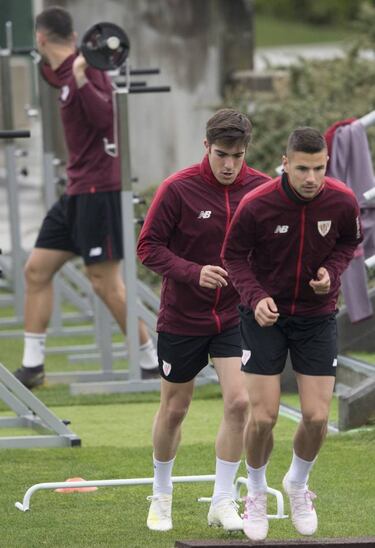 Raúl García está más feliz con la idea de juego de Garitano