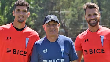 Holan reconstruye a la UC