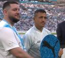 Alexis Sánchez recibe un premio muy especial en Marsella y el público reacciona así: ¡notable!