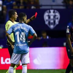 Hernani se disculpa por su expulsión ante Osasuna