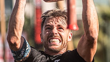 Participante Bestial Race Gran Canaria 2022 con cara de esfuerzo.