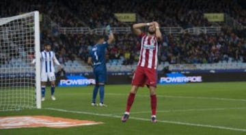 Carrasco fails to score with an attempt.