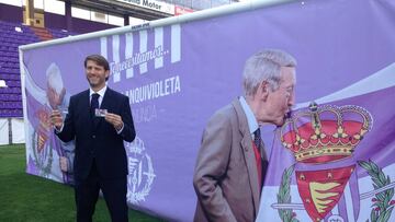 Carlos Su&aacute;rez, presidente del Real Valladolid, presenta la campa&ntilde;a de abonados.