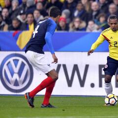 La izquierda y el '9', puestos de más competencia en Selección