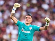 BARCELONA, SPAIN - AUGUST 24: Alex Padilla of Athletic Club celebrates after the first goal of his team scored by Oihan Sancet of Athletic Club (not in frame) during the La Liga match between FC Barcelona and Athletic Club at Camp Nou on August 24, 2024 in Barcelona, Spain. (Photo by Manuel Queimadelos/Quality Sport Images/Getty Images)