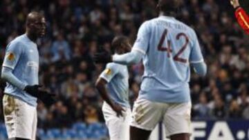 <b>Balotelli</b>, en el momento de ser expulsado.